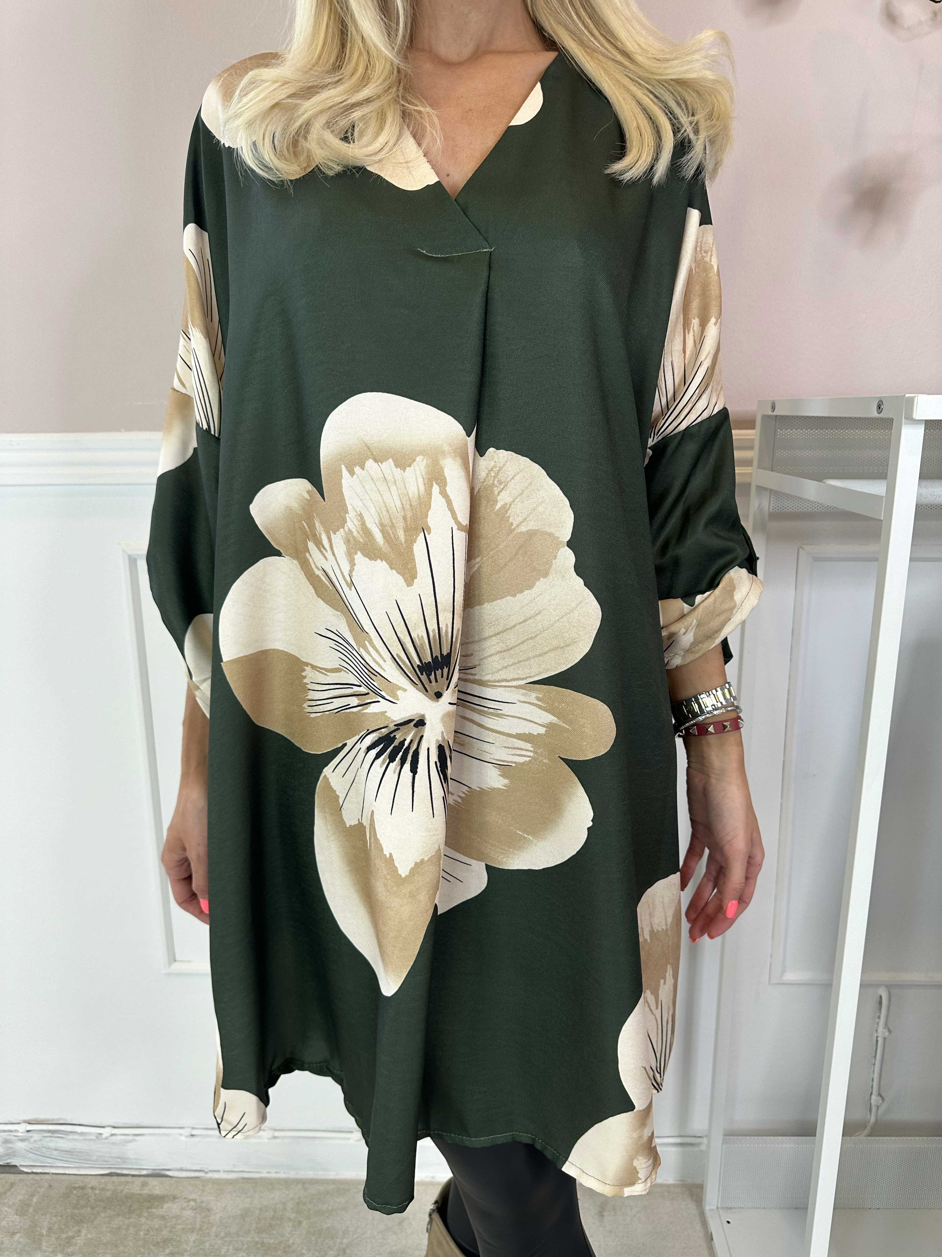 Aya L/S - Sød kjole i viskose med blomster